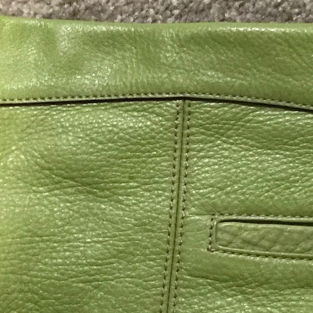 Like new B Makowky shoulder cross body bag purse - lime green - Picture 5 of 8